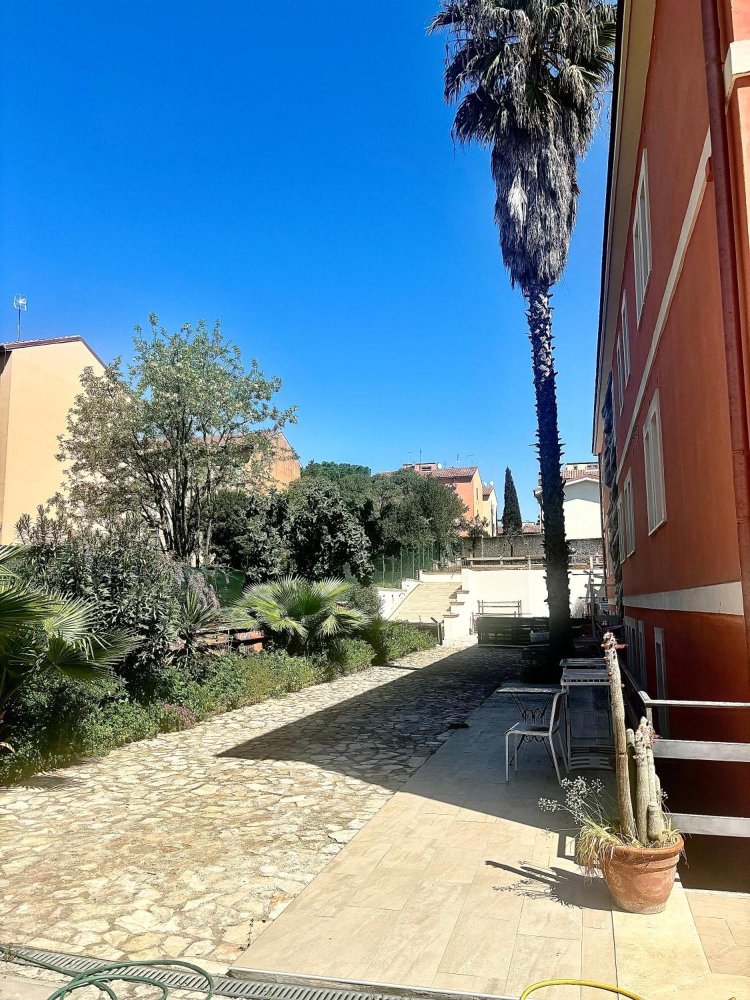 Palace Rome Exterior photo